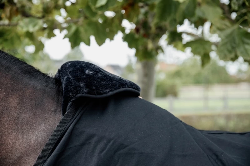 Kentucky Horsewear Kentucky Horse Bib Wither Protection Sheepskin 4 Kentucky Horsewear Kentucky Horse Bib Wither Protection Sheepskin - Image 4