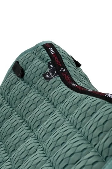 LeMieux Saddlepad Carbon Mesh Dressage 10 LeMieux Saddlepad Carbon Mesh Dressage - Image 10