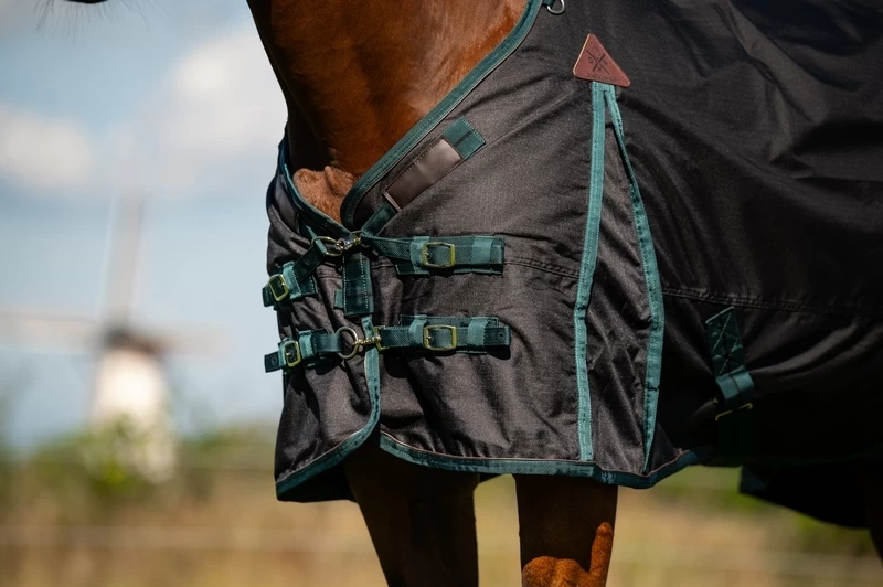 DKR Sports Eco Outdoor Rug Deluxe 150grs 2 DKR Sports Eco Outdoor Rug Deluxe 150grs - Image 2