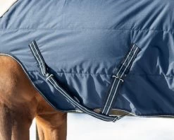 QHP Stable Rug 200gr With Shoulder Cut Out -Equestrian Supplies Online Shop 401179032000W 4 401179032